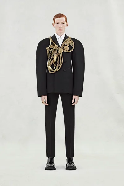 Look 28